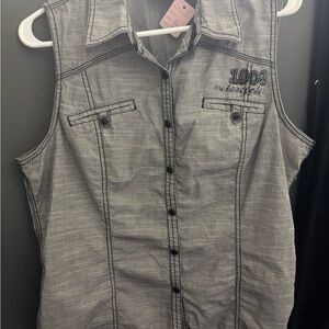 Harley-Davidson Gray Sleeveless Button-Up Top